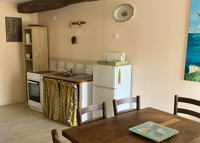 Holiday home La Petite Pommeraie Sommervieu